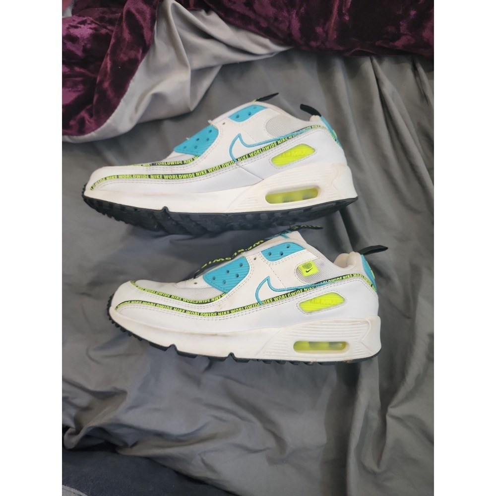 Nike Air Max 90 SE Worldwide Pack White Blue Fury Volt CV7665-100 Mens 7Y 8.5W - Picture 2 of 7